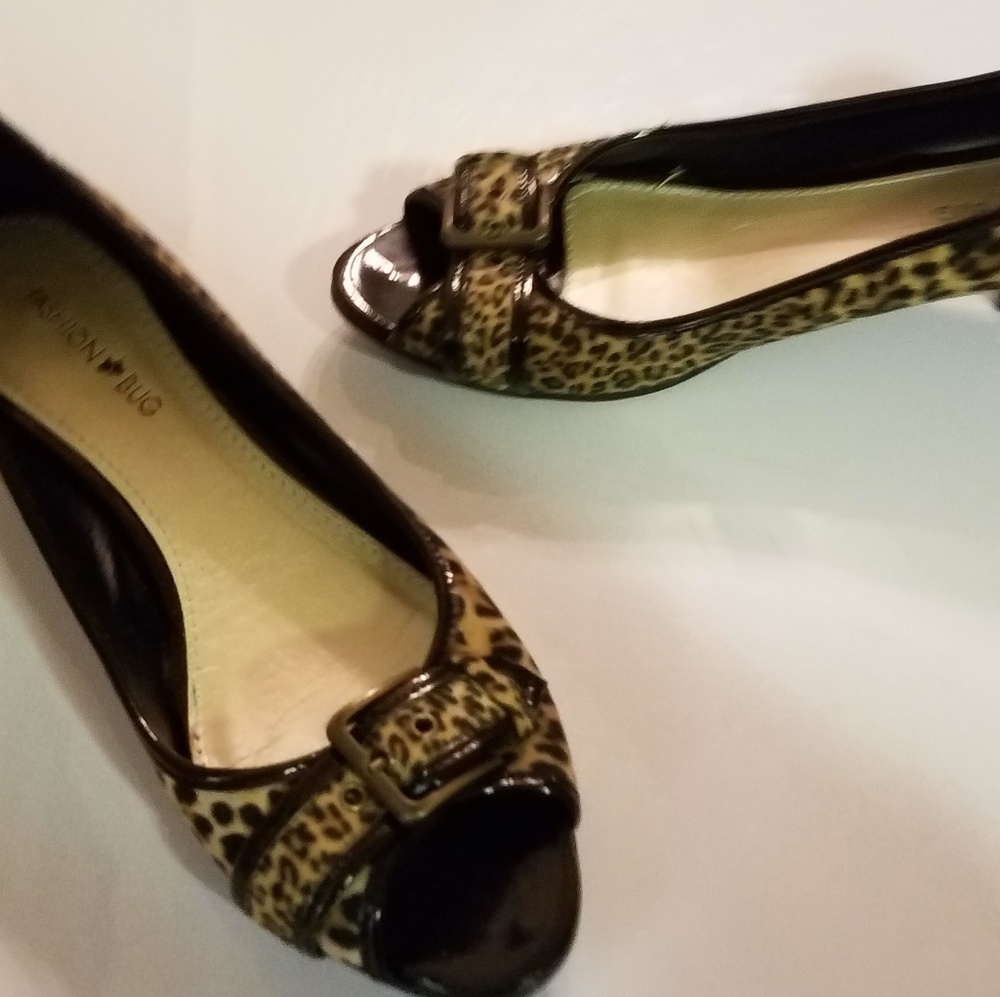 Zebra print slip on sandles